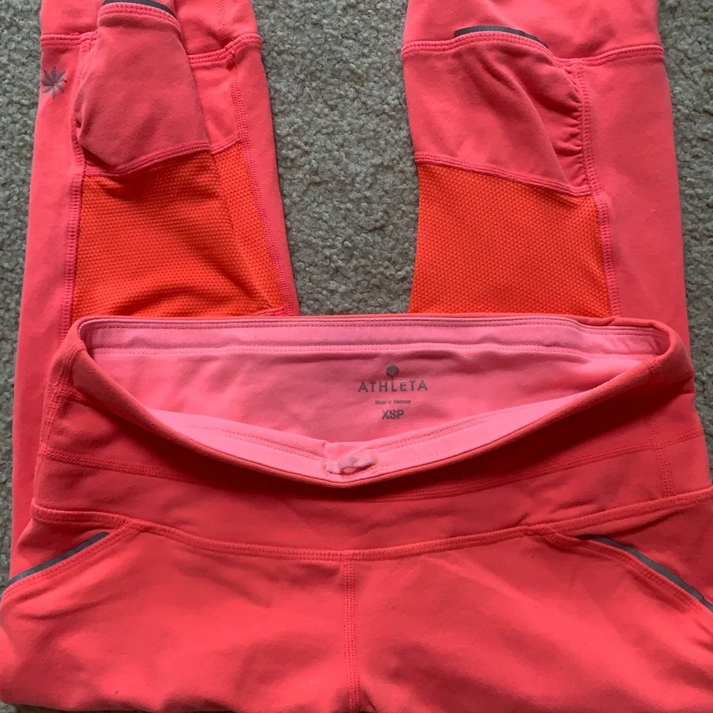 Athleta Cropped Leggings (XSP) - Picture 2 of 3